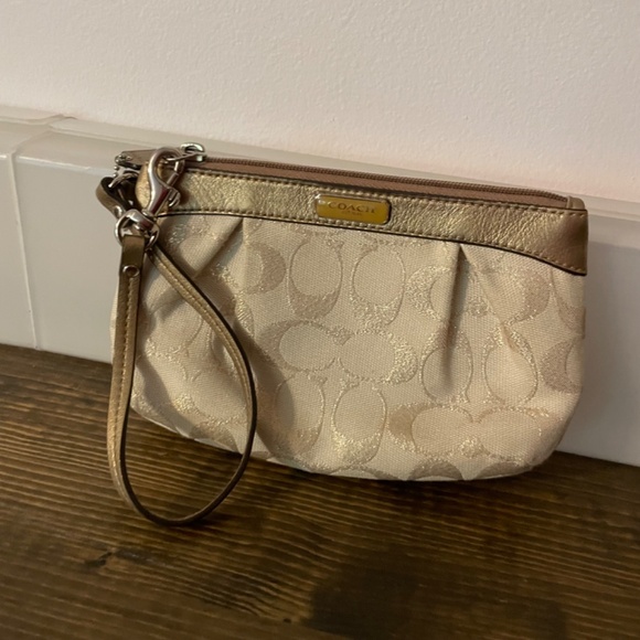 Coach signature tan gold wristlet - Picture 2 of 5